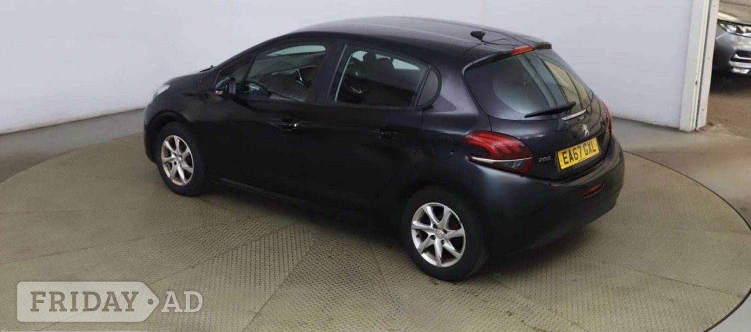 [ berth ]Peugeot 208