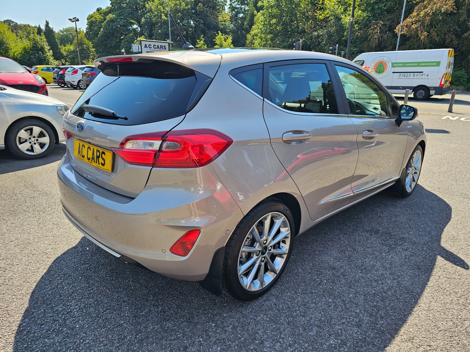 [ berth ]Ford Fiesta