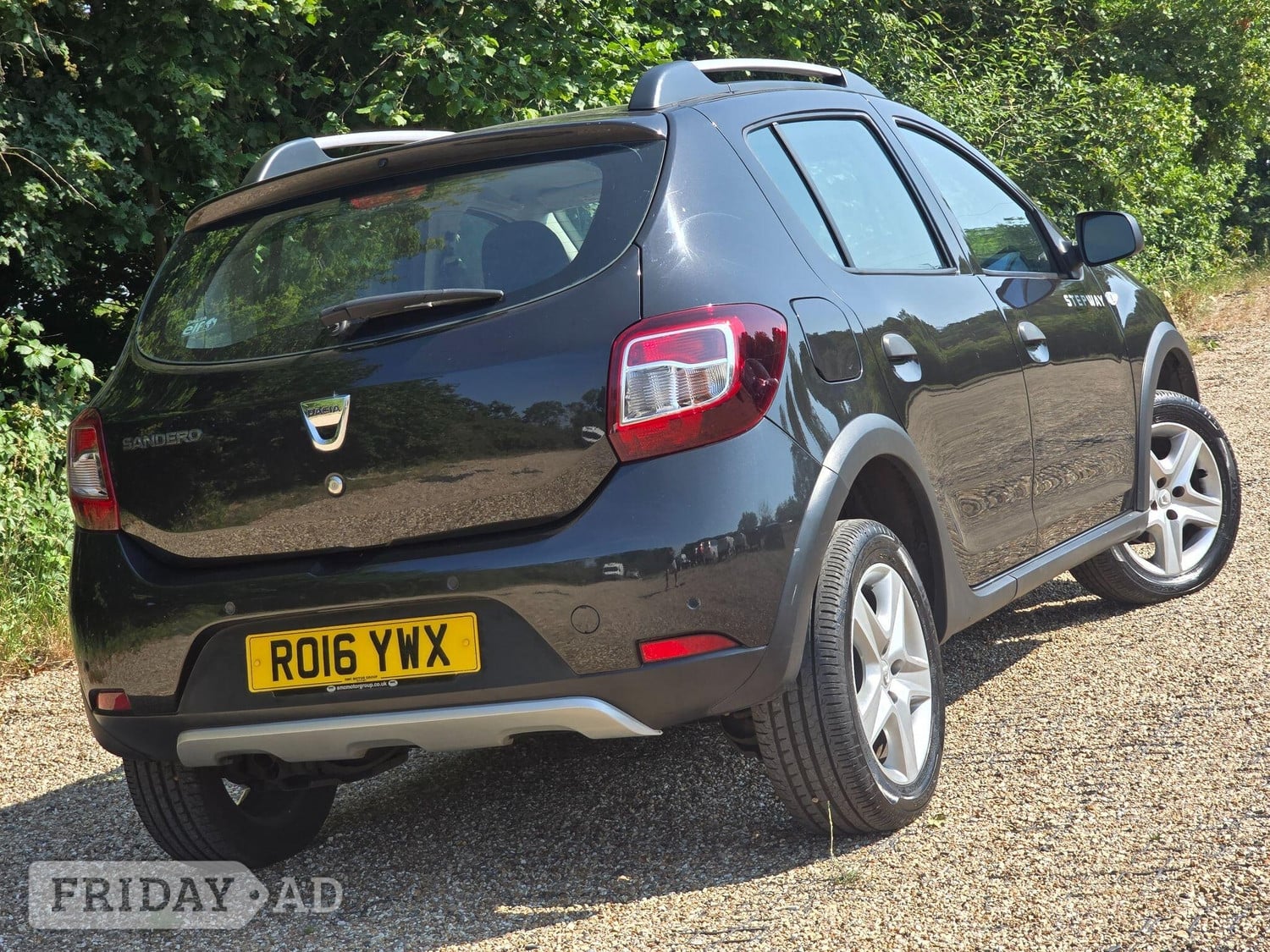 [ berth ]Dacia Sandero Stepway
