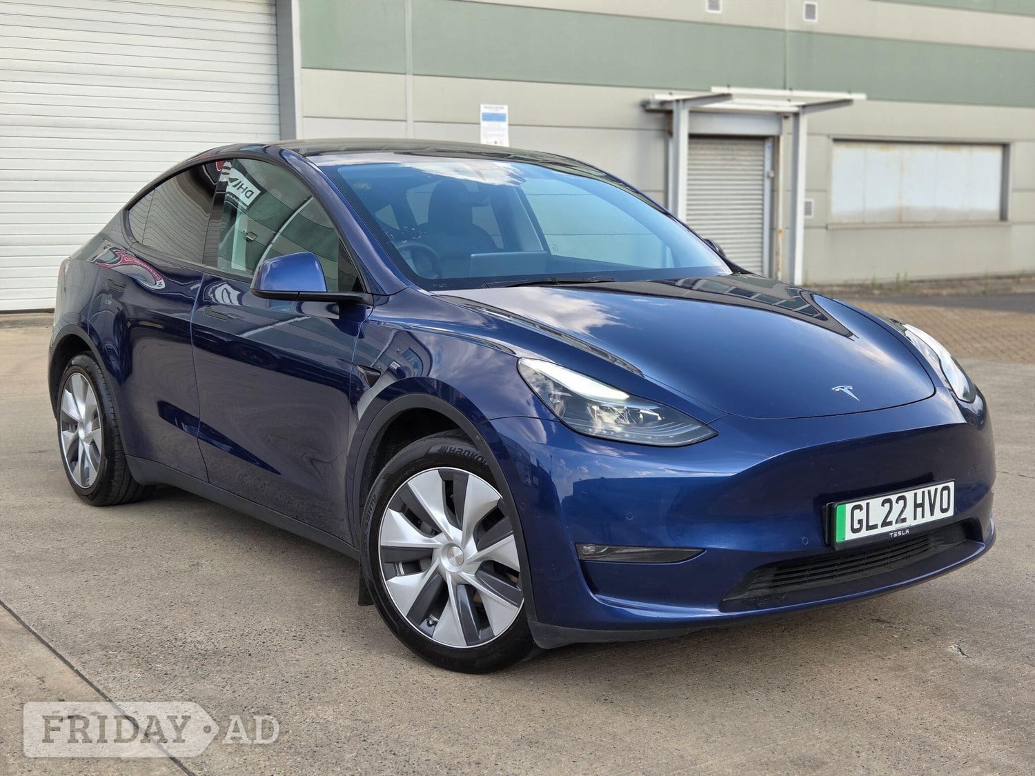 Tesla Model Y 2022 in Slough