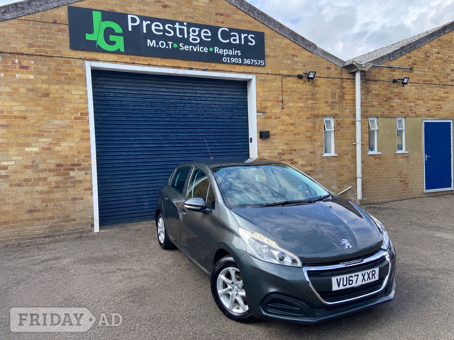 Peugeot 208 2017 in Worthing