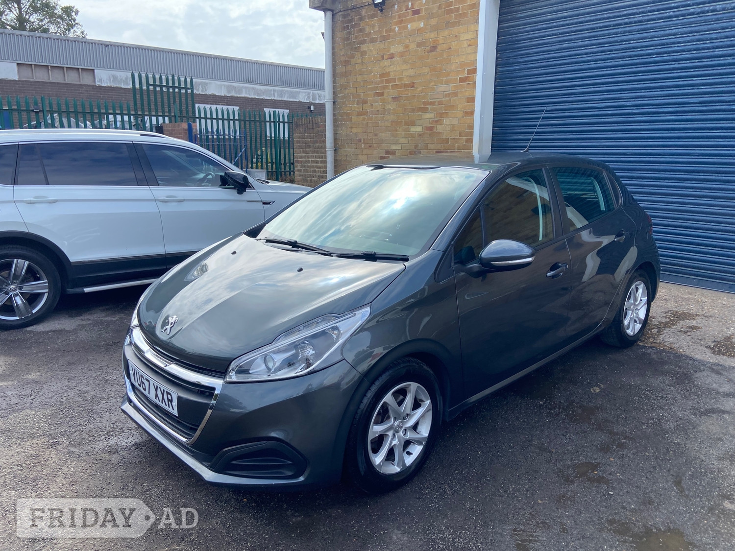 [ berth ]Peugeot 208