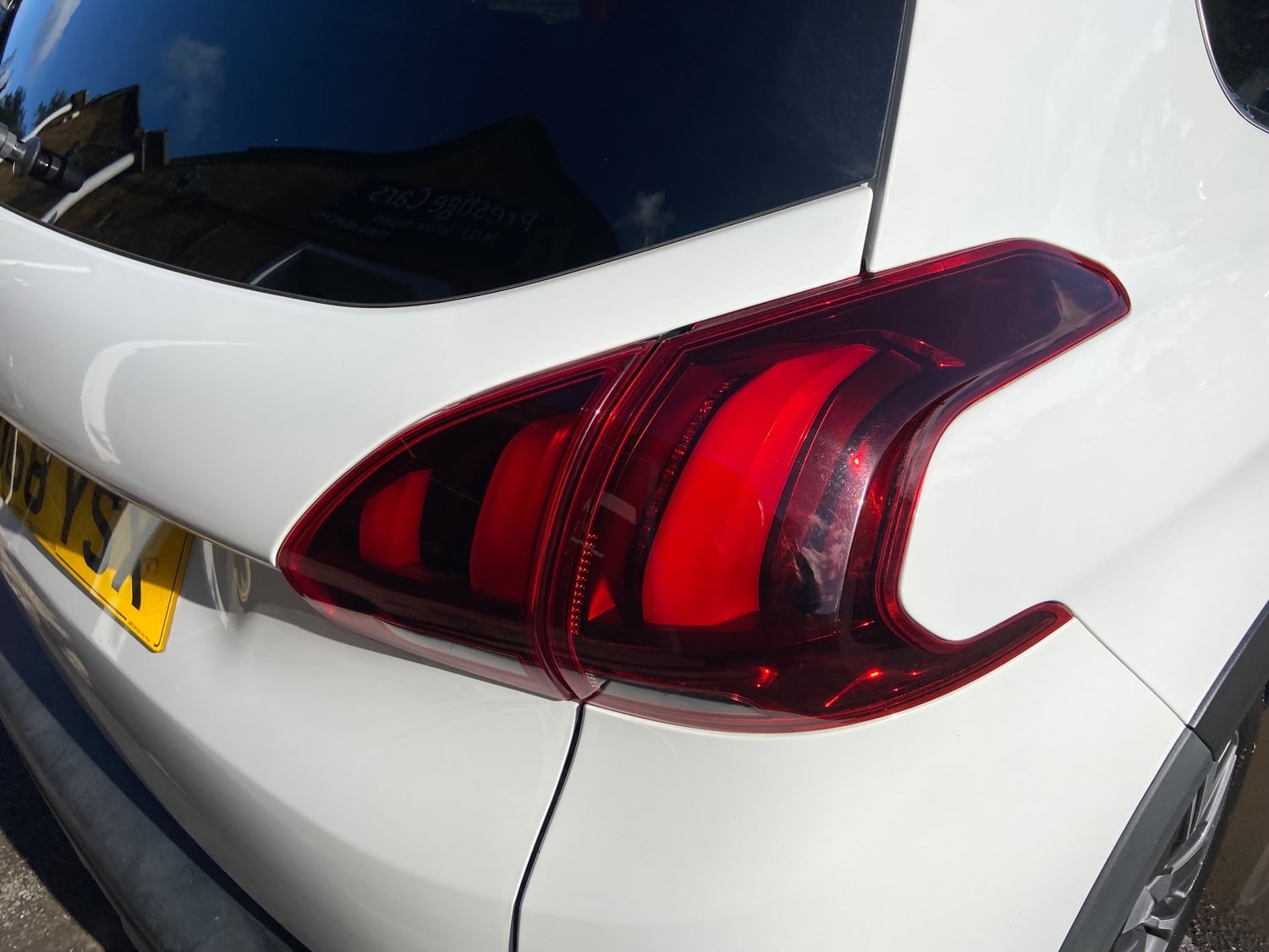 [ berth ]Peugeot 2008