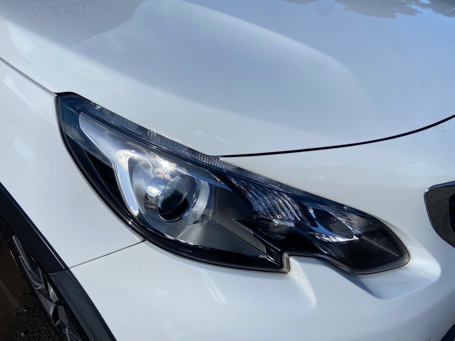 Peugeot 2008 2018 - Cars