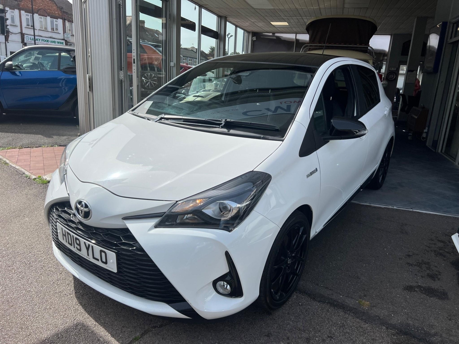 Toyota Yaris Sutton