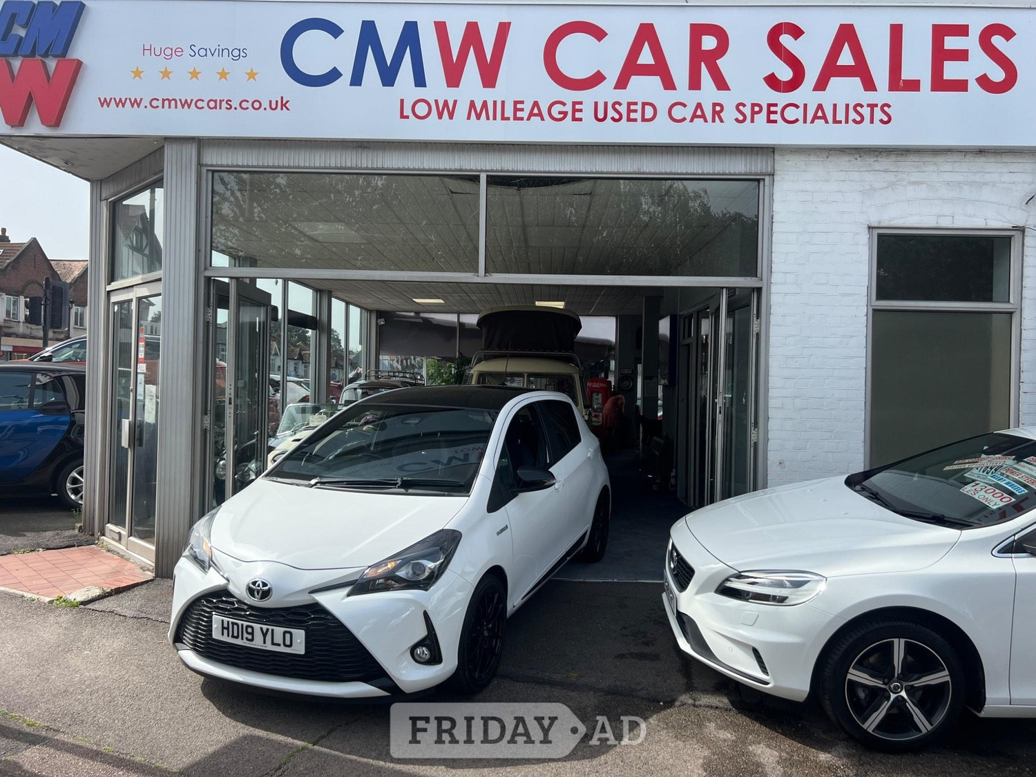 Toyota Yaris 2019 in Sutton