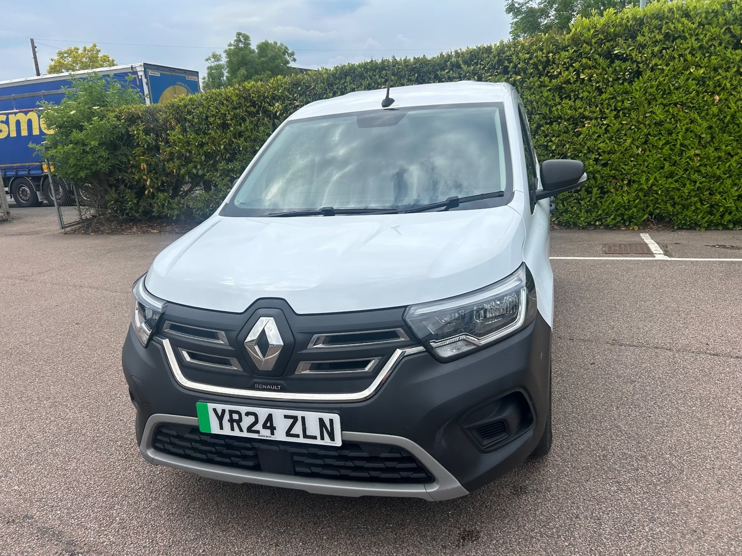 [ berth ]Renault Kangoo