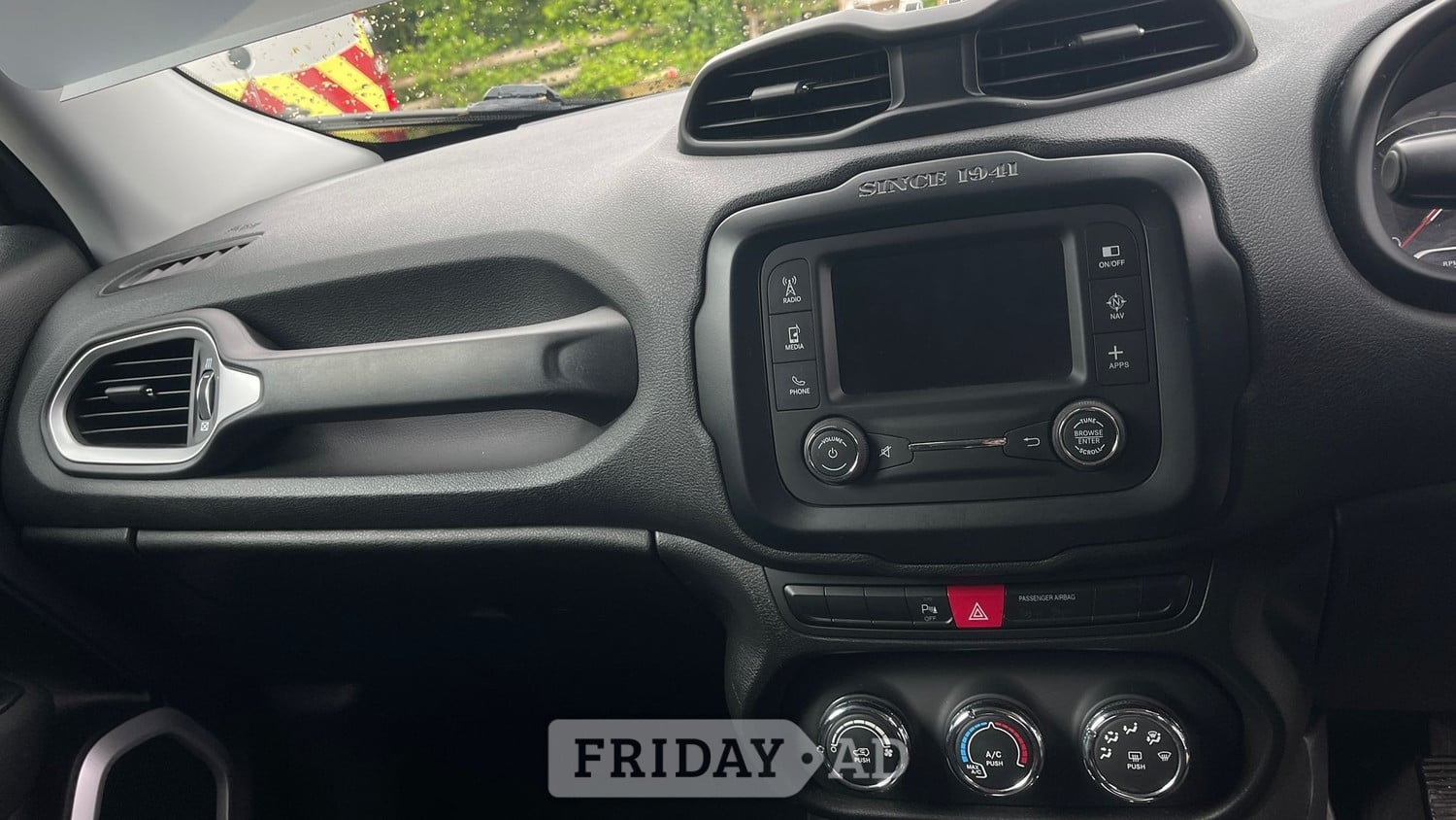 Jeep Renegade 2017 - Cars in Abergavenny