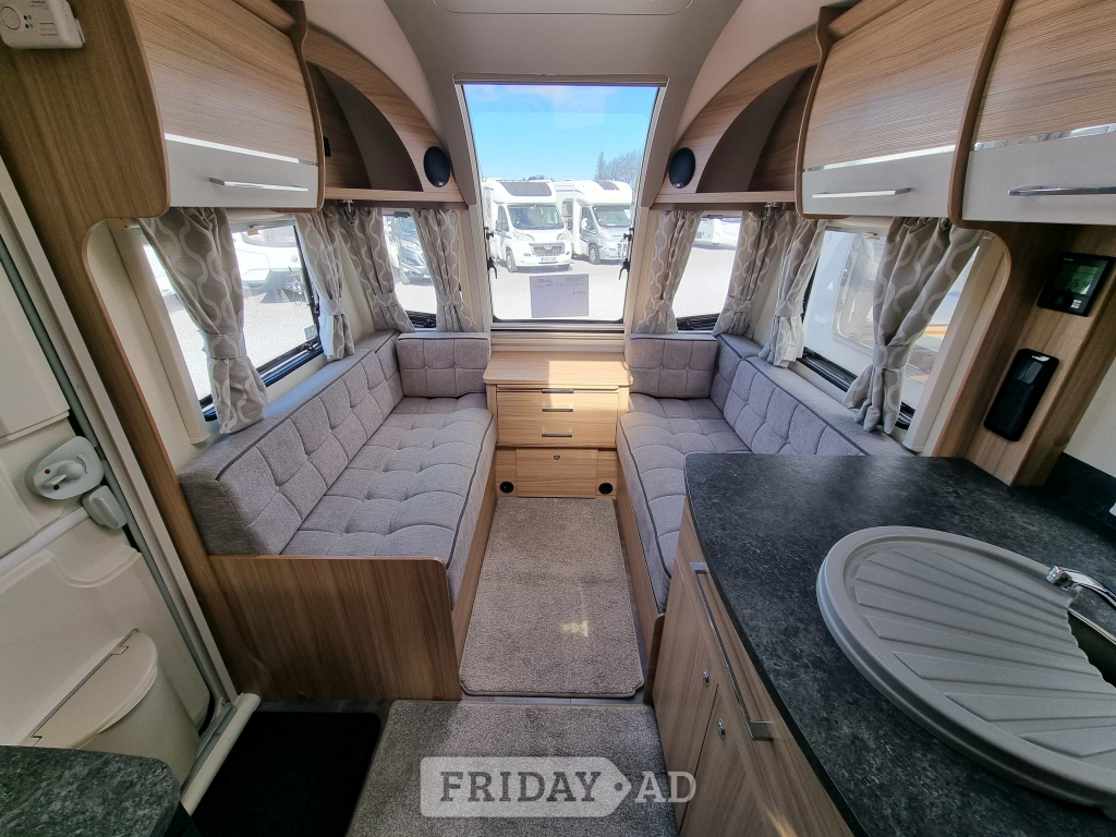 Bailey Phoenix+ 440 Highbridge