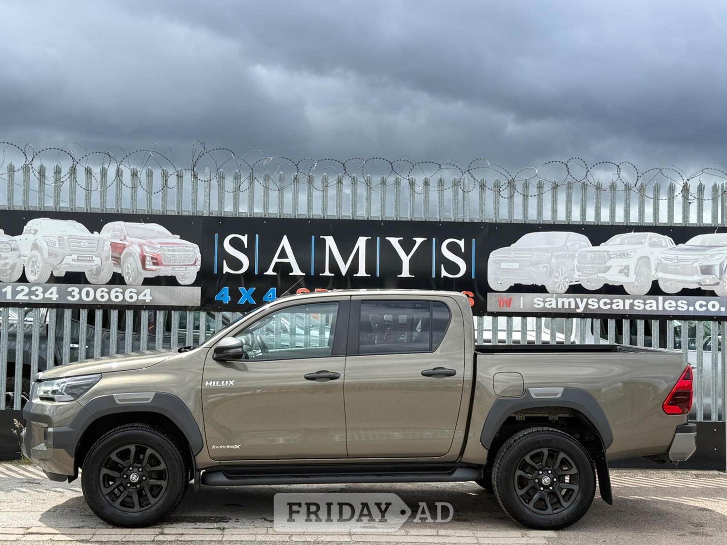 Toyota Hilux 2021 - Vans & Commercial Vehicles in Bedford