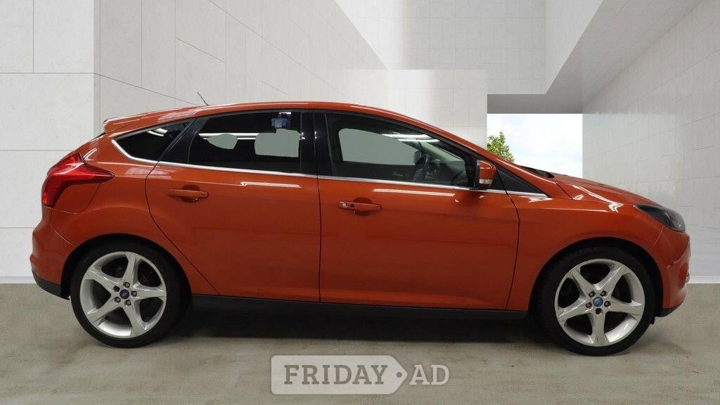 Ford Focus 2011 - Cars