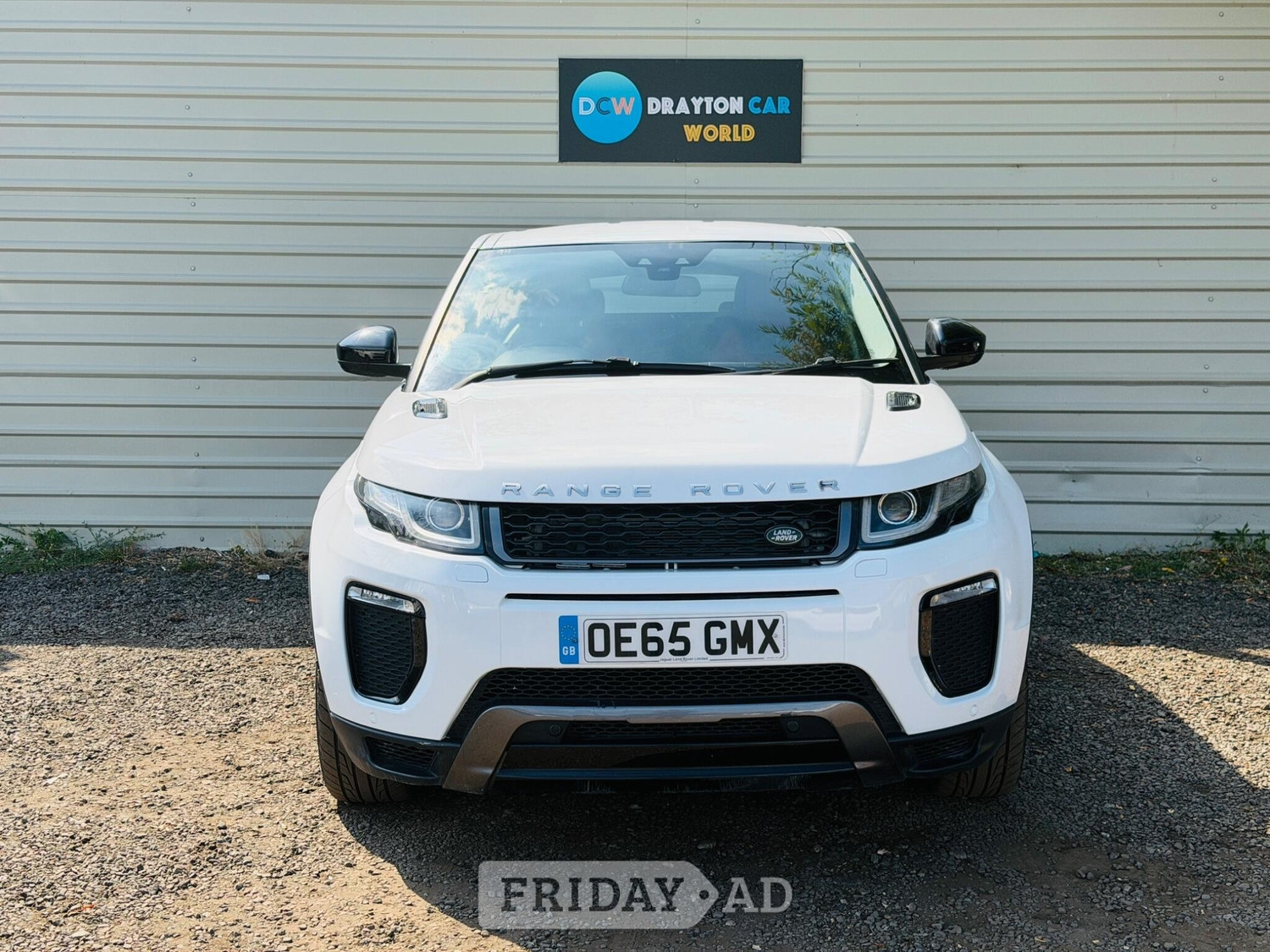 [ berth ]Land Rover Range Rover Evoque
