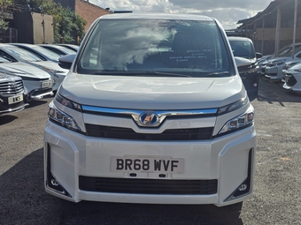 Toyota Voxy 2018