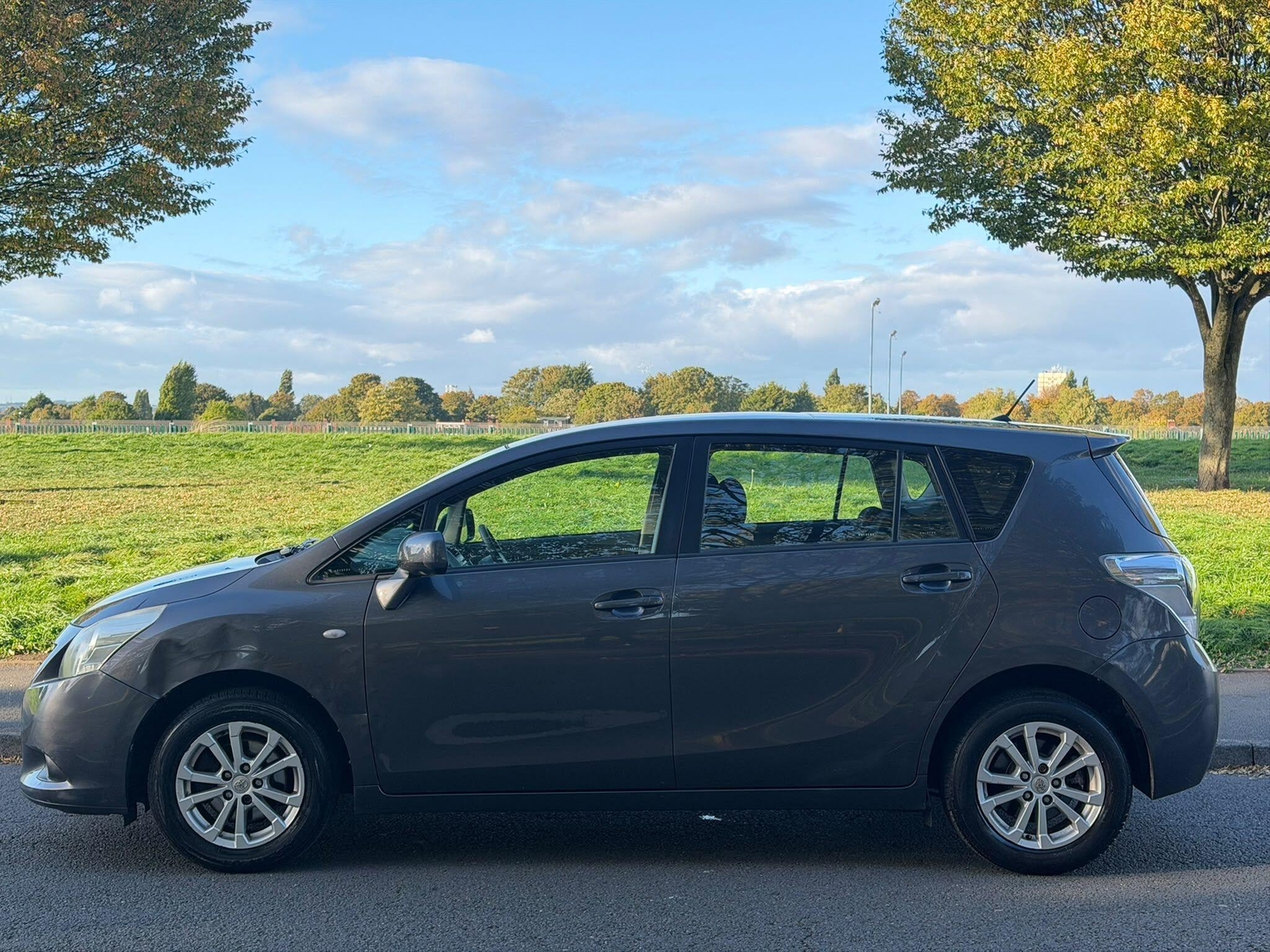 [ berth ]Toyota Verso