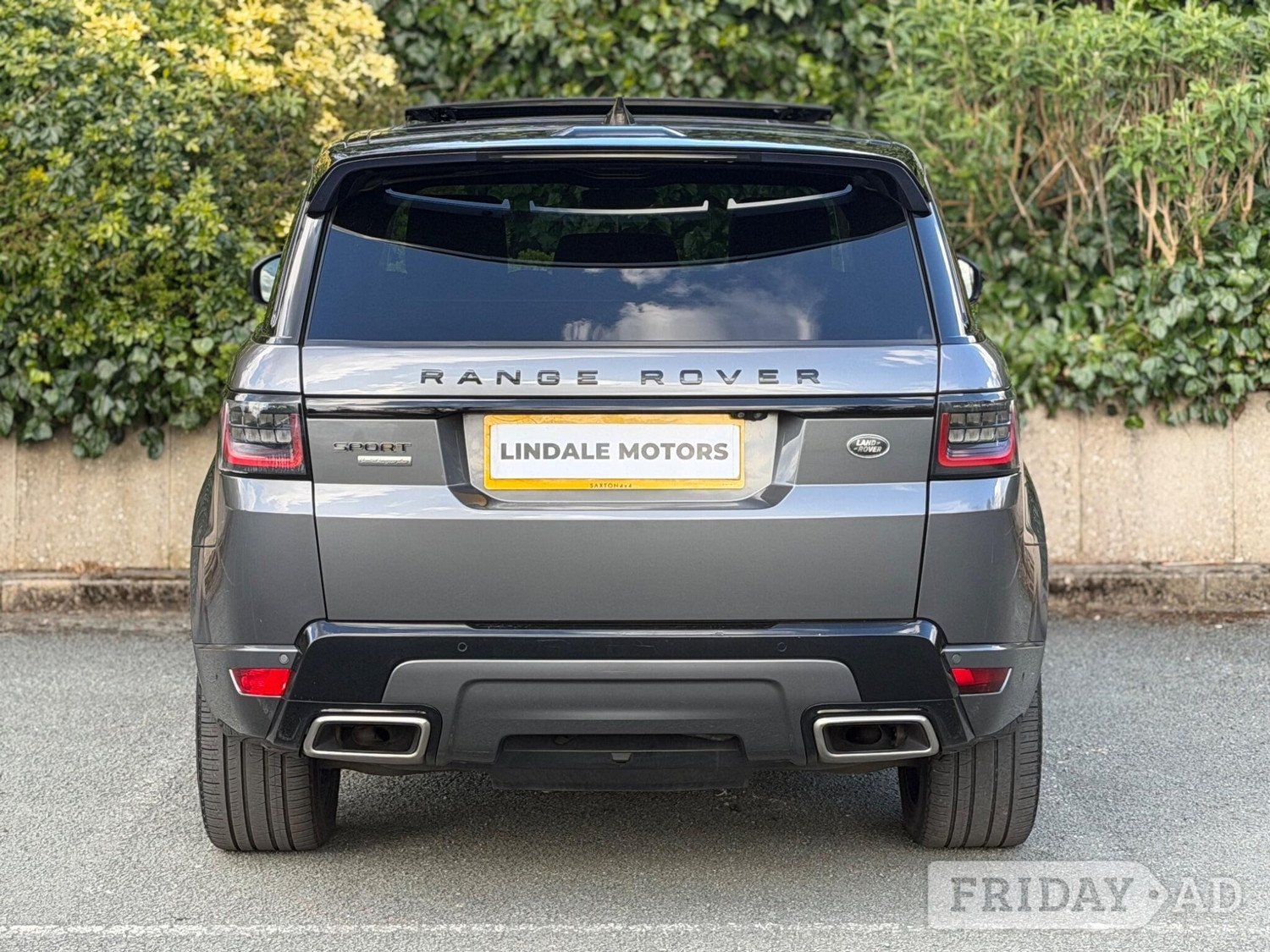 [ berth ]Land Rover Range Rover Sport