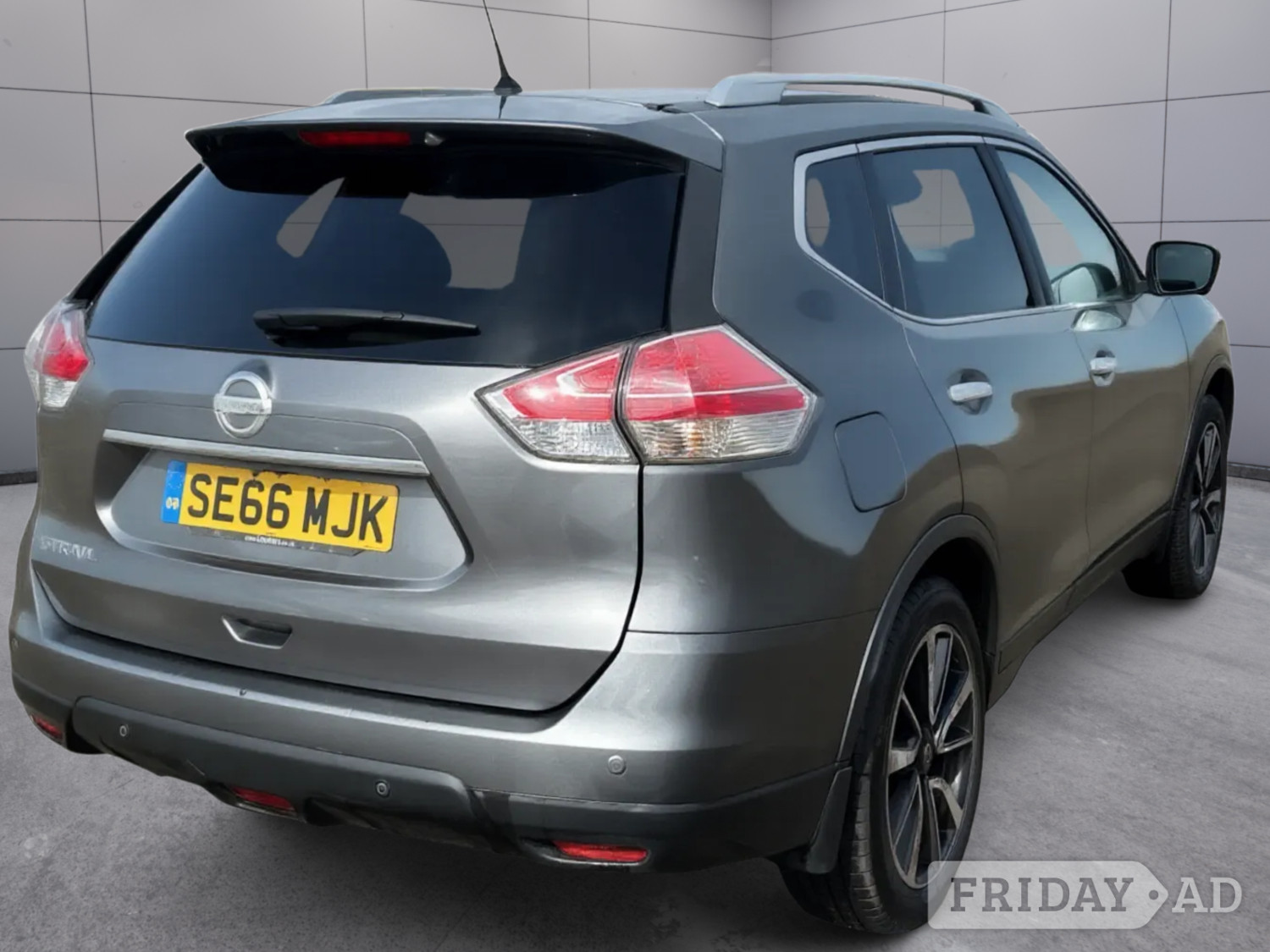 Nissan X-Trail 2017 - Cars in Broxburn