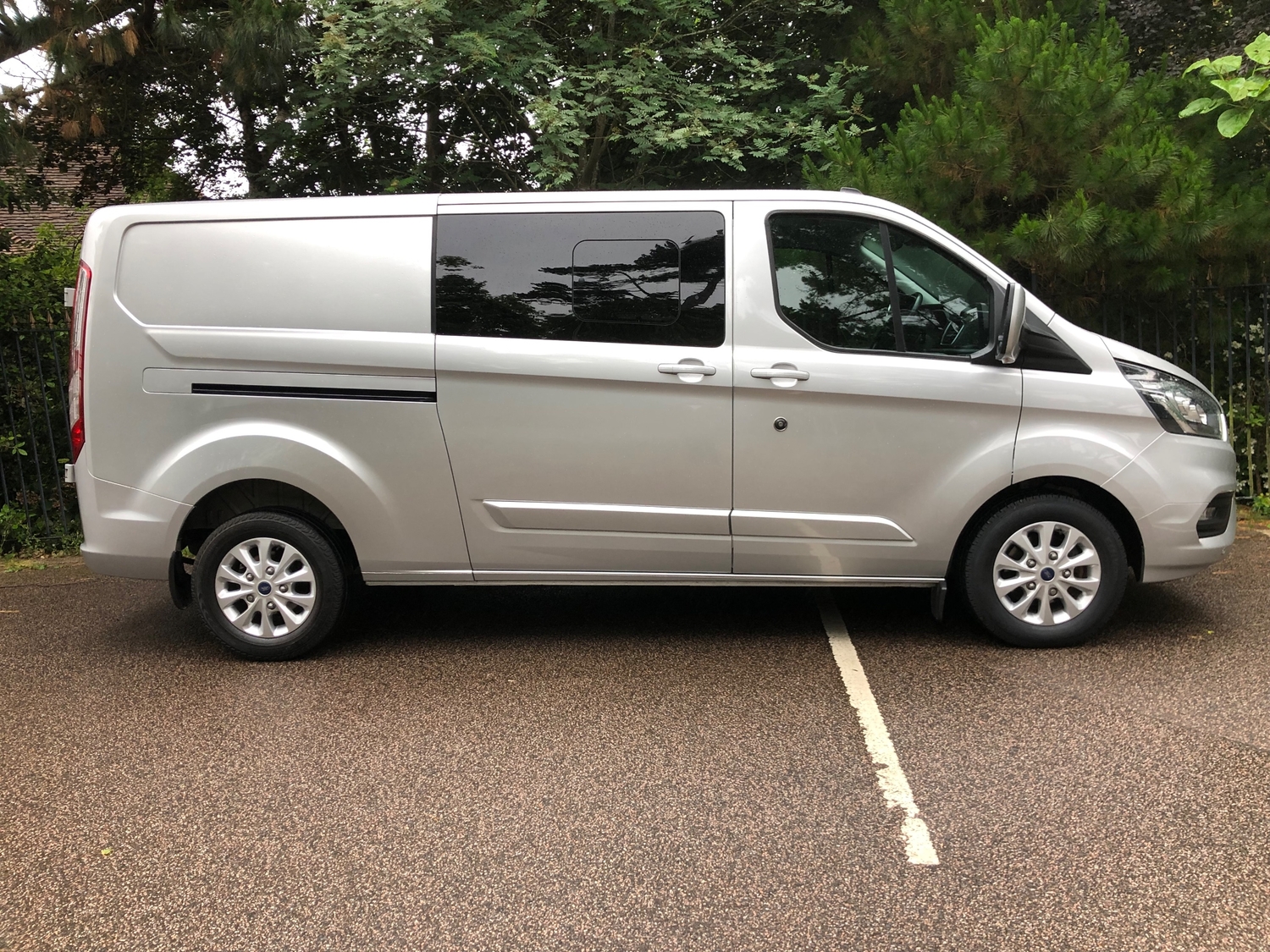 [ berth ]Ford Transit Custom