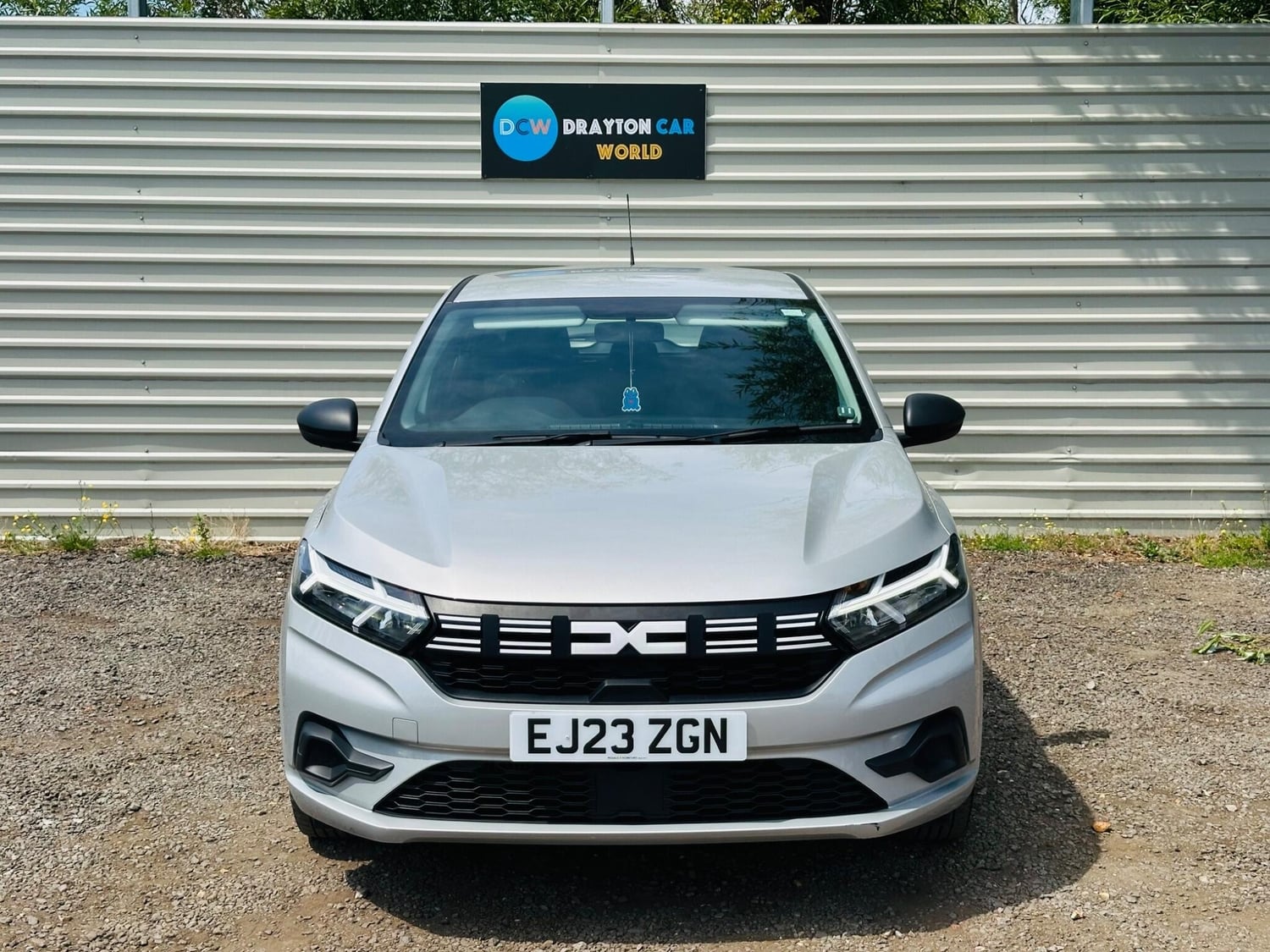 [ berth ]Dacia Sandero