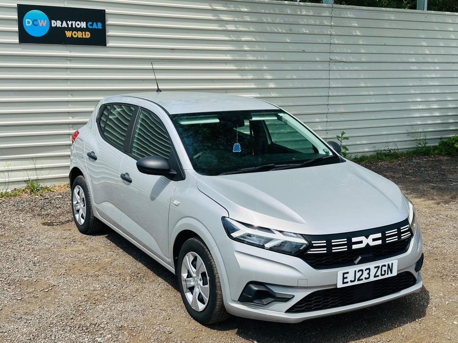 Dacia Sandero 2023 - Cars