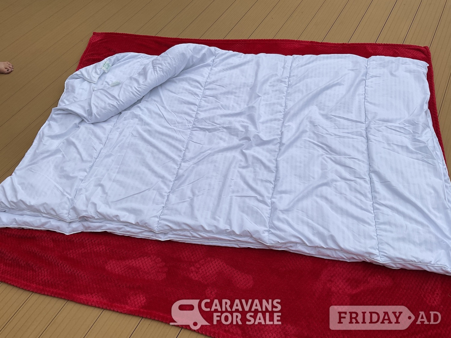 2 x DUVALAY SLEEPING BAG BUNDLES WITH SUMMER &amp;WINTER QUILTS in Bedford