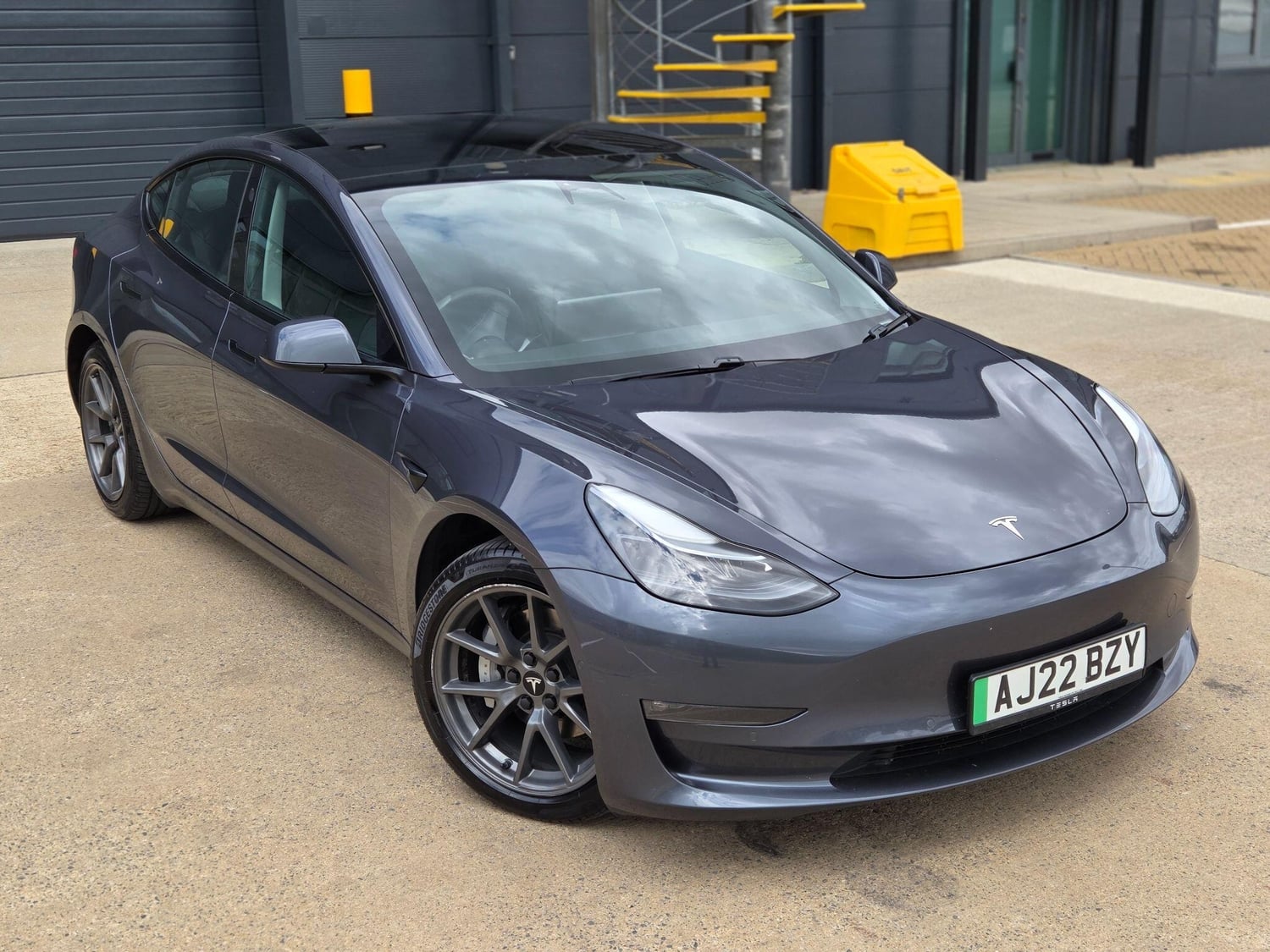 Tesla Model 3 2022 in Slough