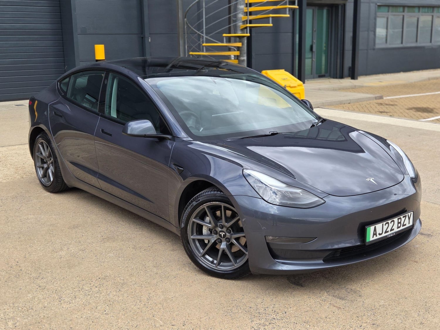 Tesla Model 3 2022 - Cars