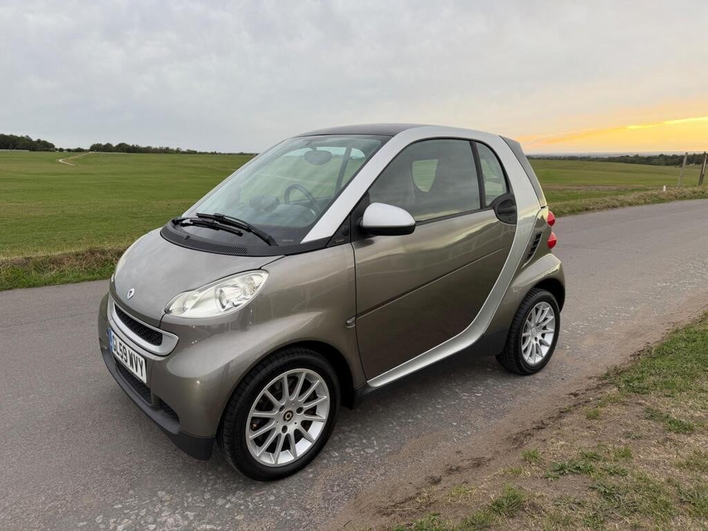 Smart ForTwo 2010 - Cars in Epsom