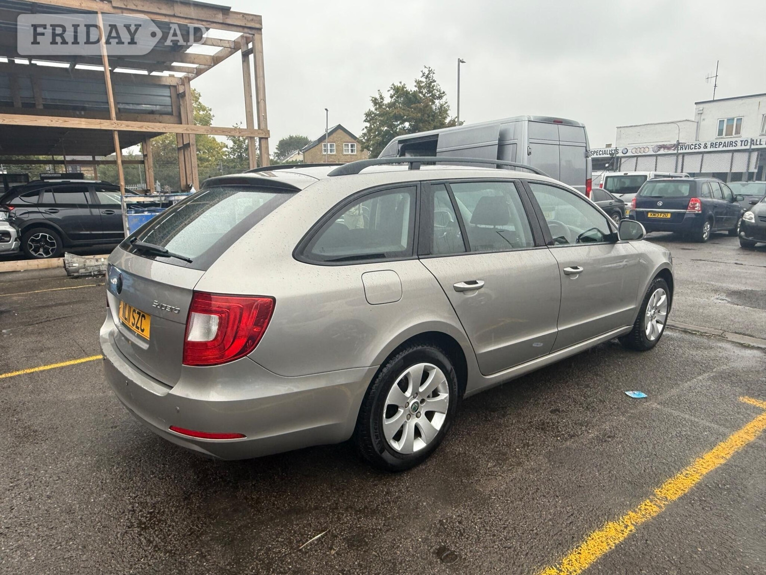 Skoda Superb 2011 - Cars