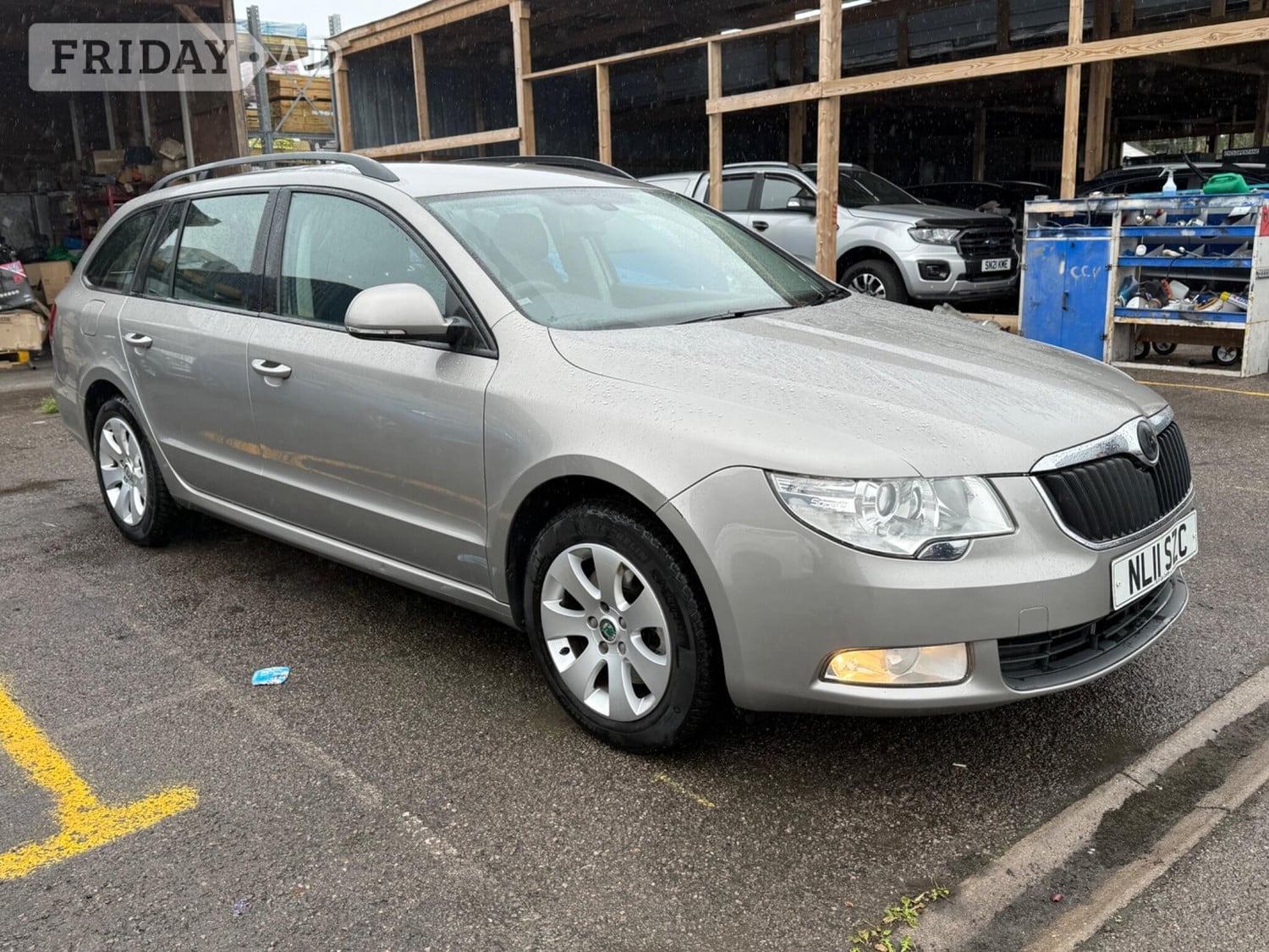 Skoda Superb 2011 in Kingston Upon Thames