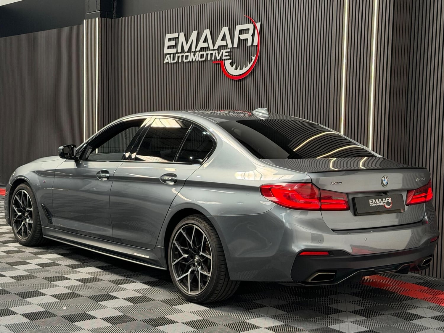 [ berth ]BMW 5 Series