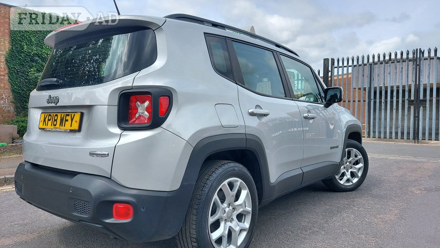 [ berth ]Jeep Renegade