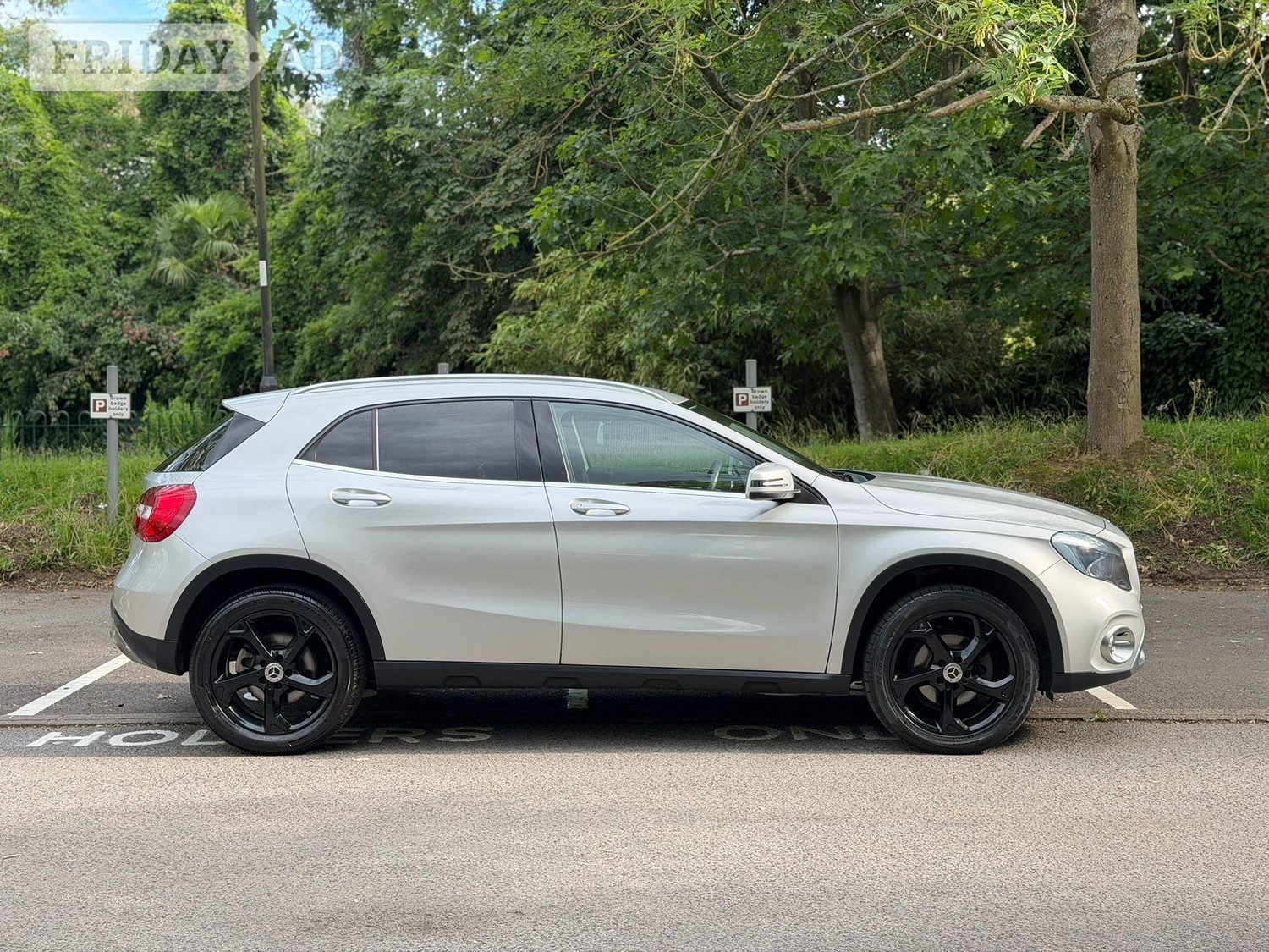 [ berth ]Mercedes-Benz GLA