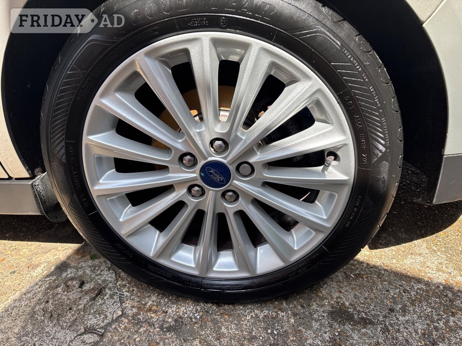 Ford C-MAX 2017 - Cars