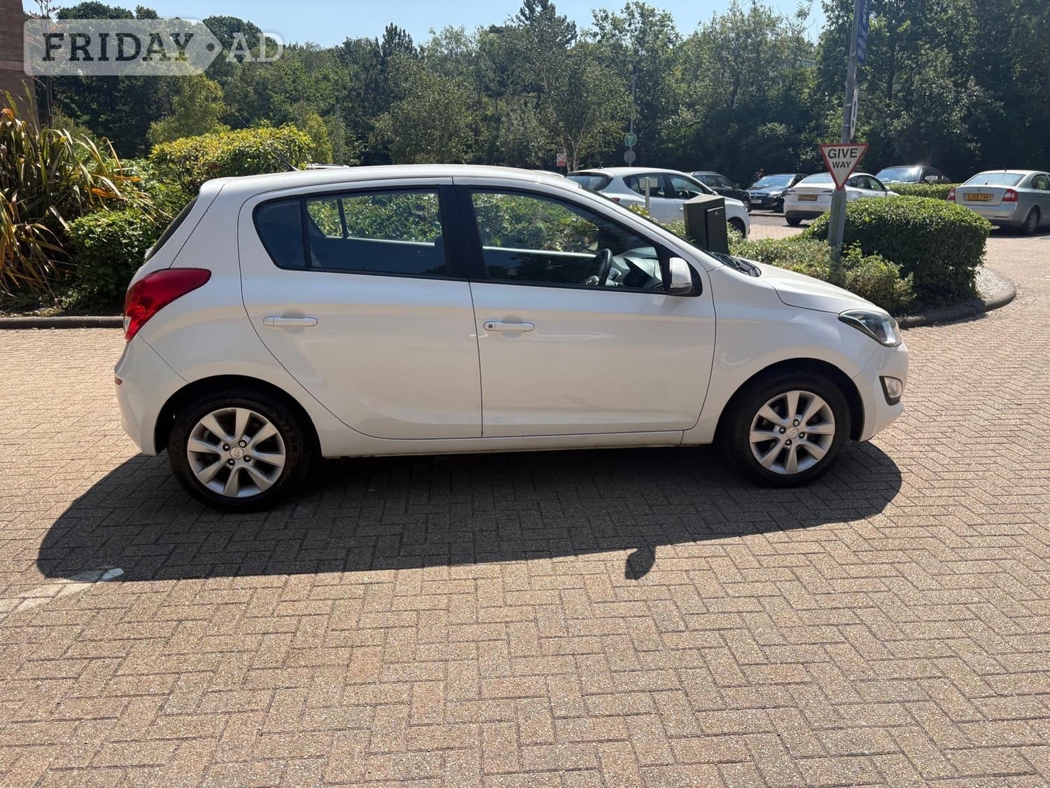 [ berth ]Hyundai i20
