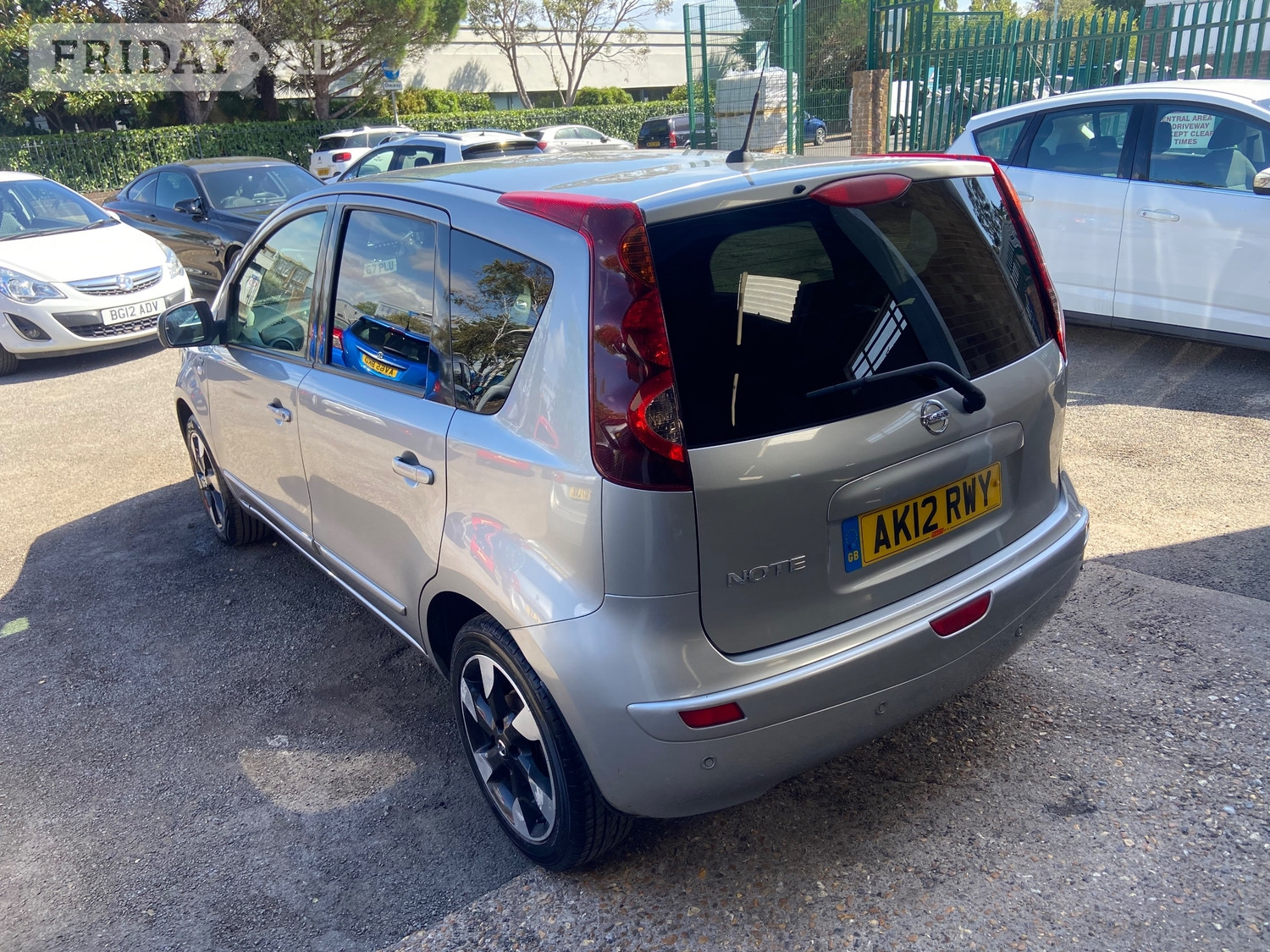 Nissan Note 2012 - Cars