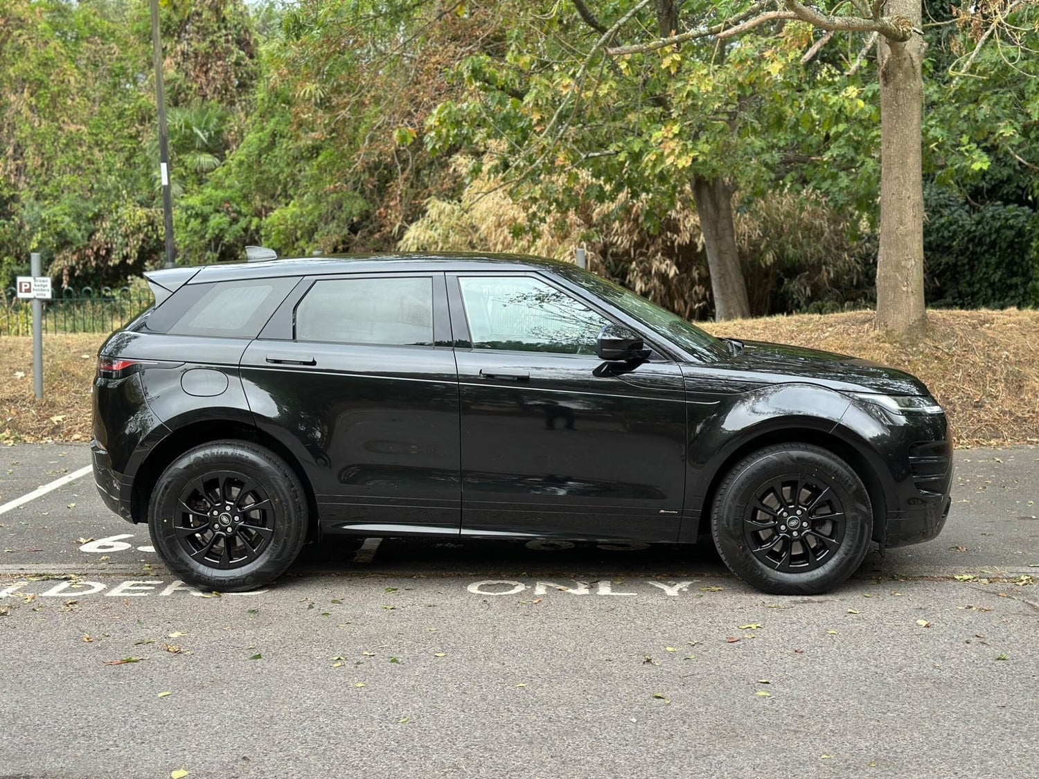 [ berth ]Land Rover Range Rover Evoque