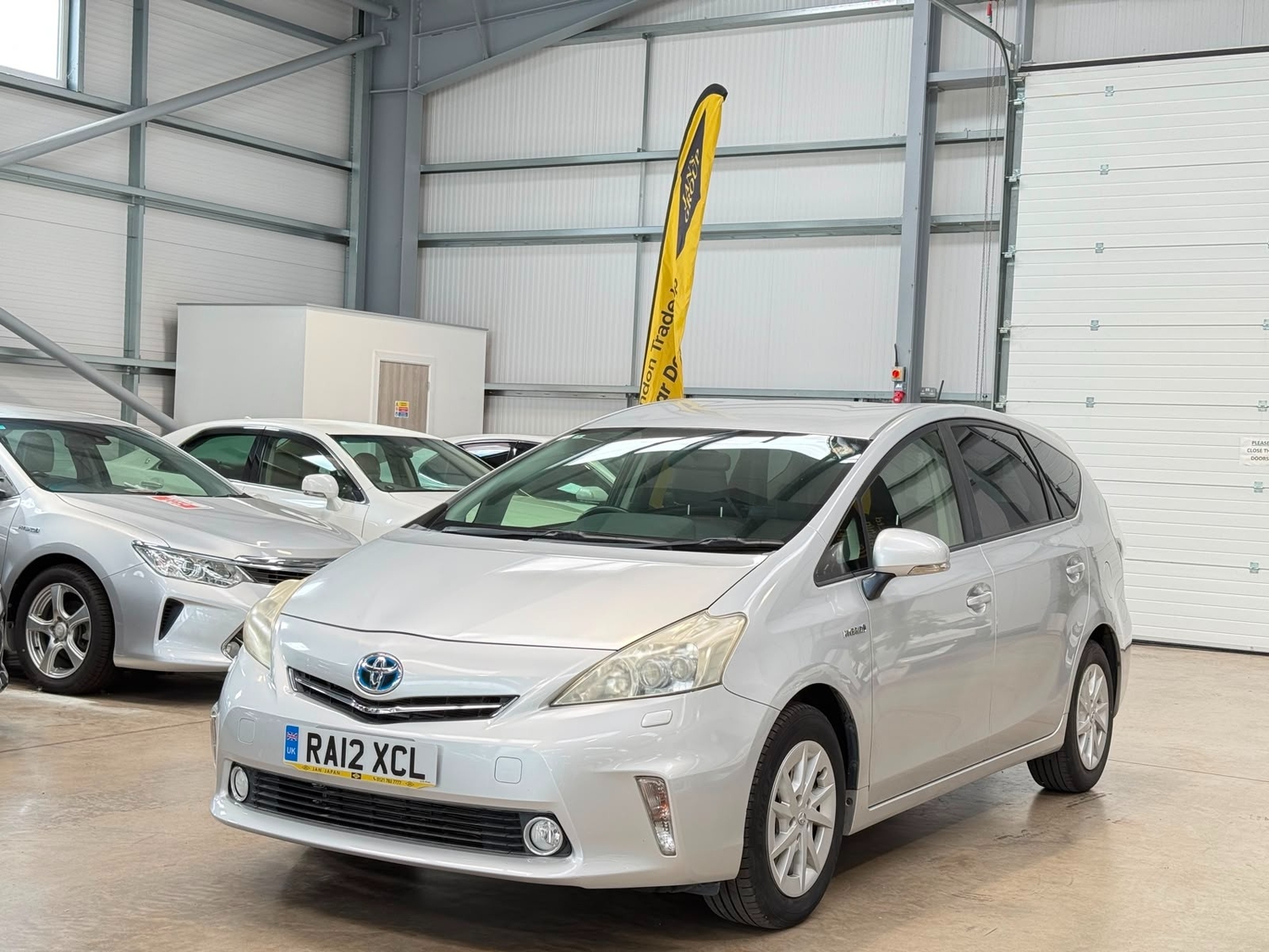 Toyota 7 Seat Prius Reading