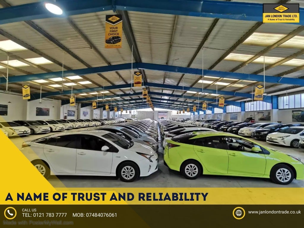 Toyota 7 Seat Prius 2012 - Cars