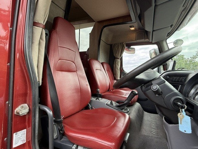 [ berth ]Badminton Horseboxes 