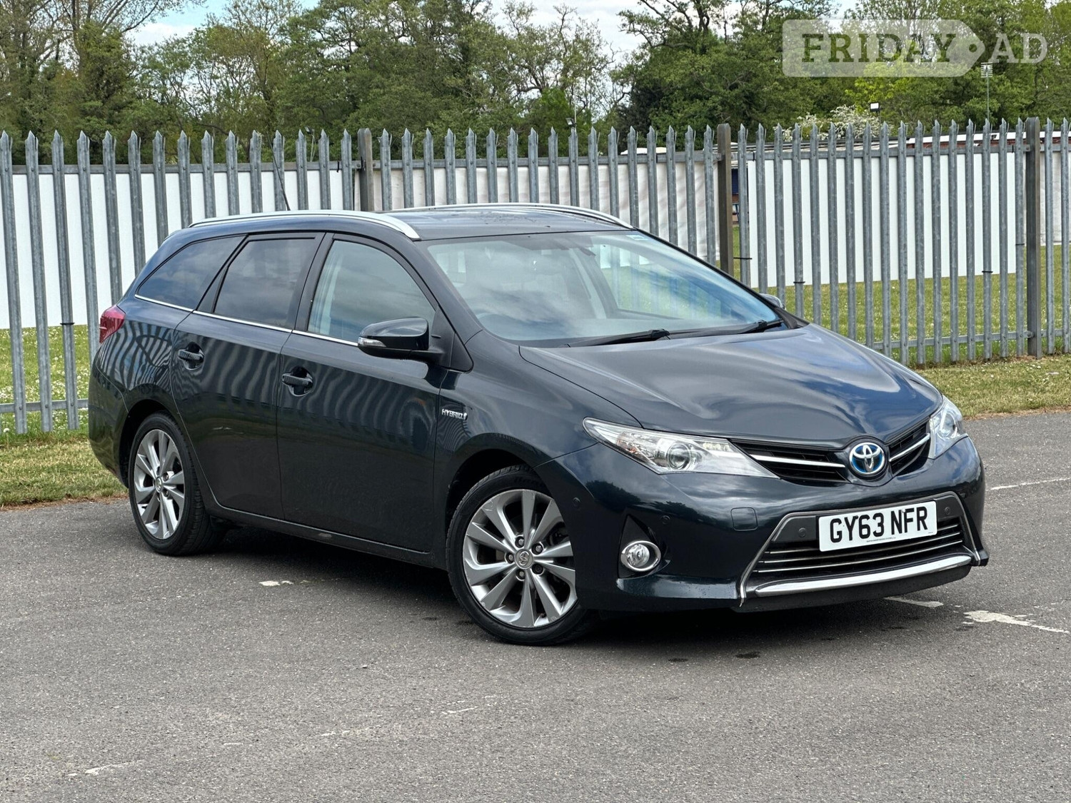 Toyota Auris 2013 in Slough
