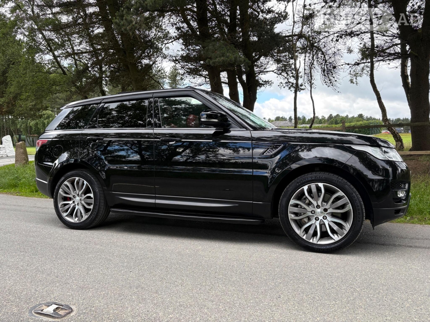 [ berth ]Land Rover Range Rover Sport