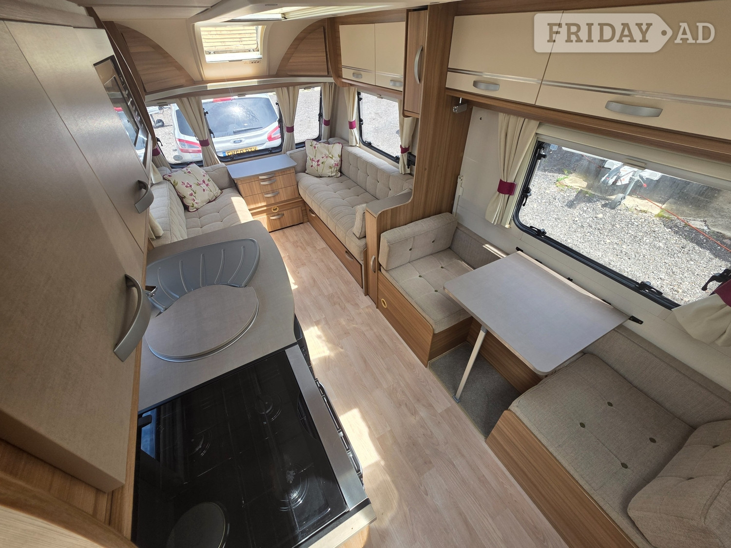 Lunar Quasar 2018 - Motorhomes & Caravans