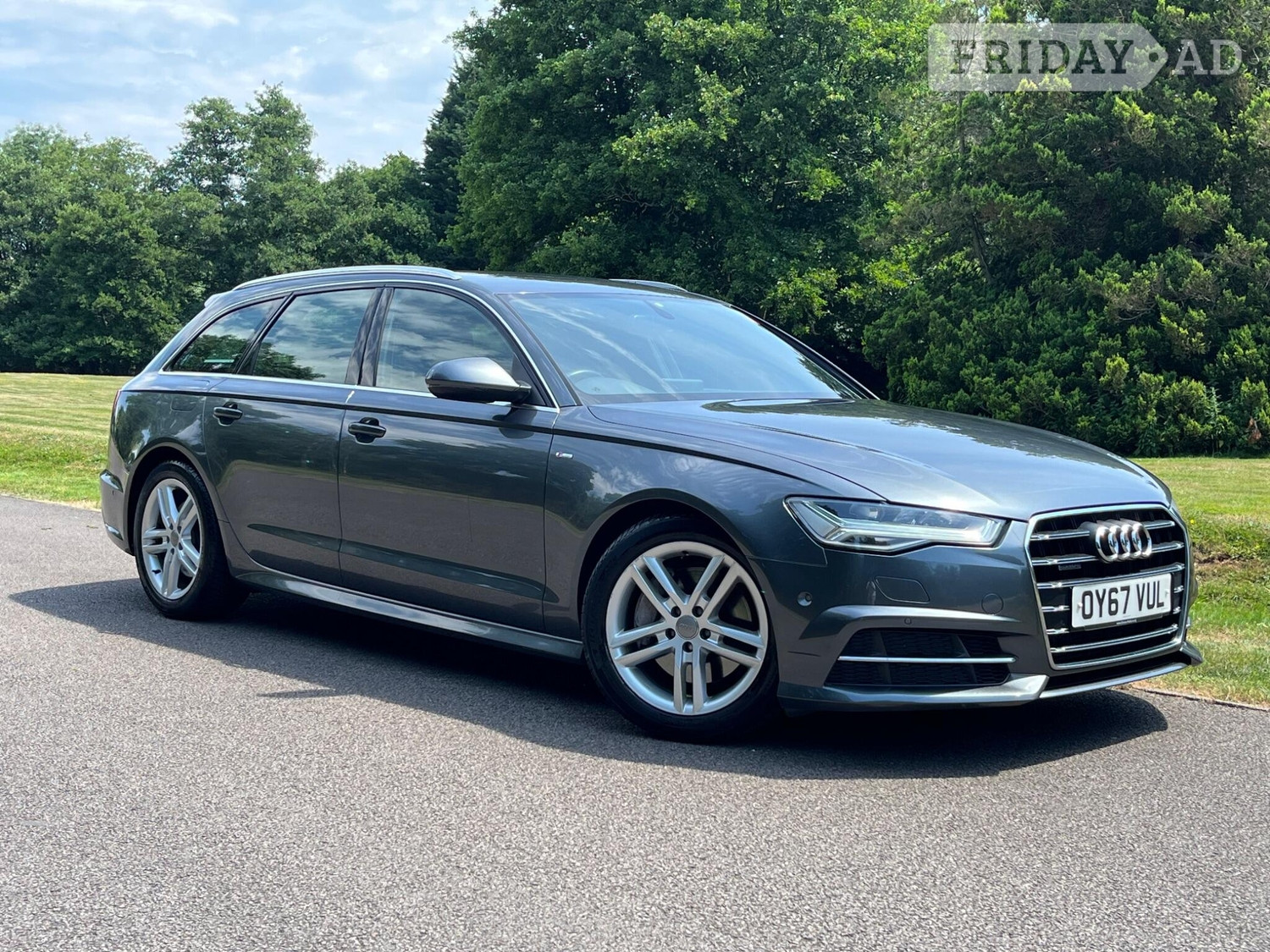 Audi A6 Avant 2017 in Chertsey