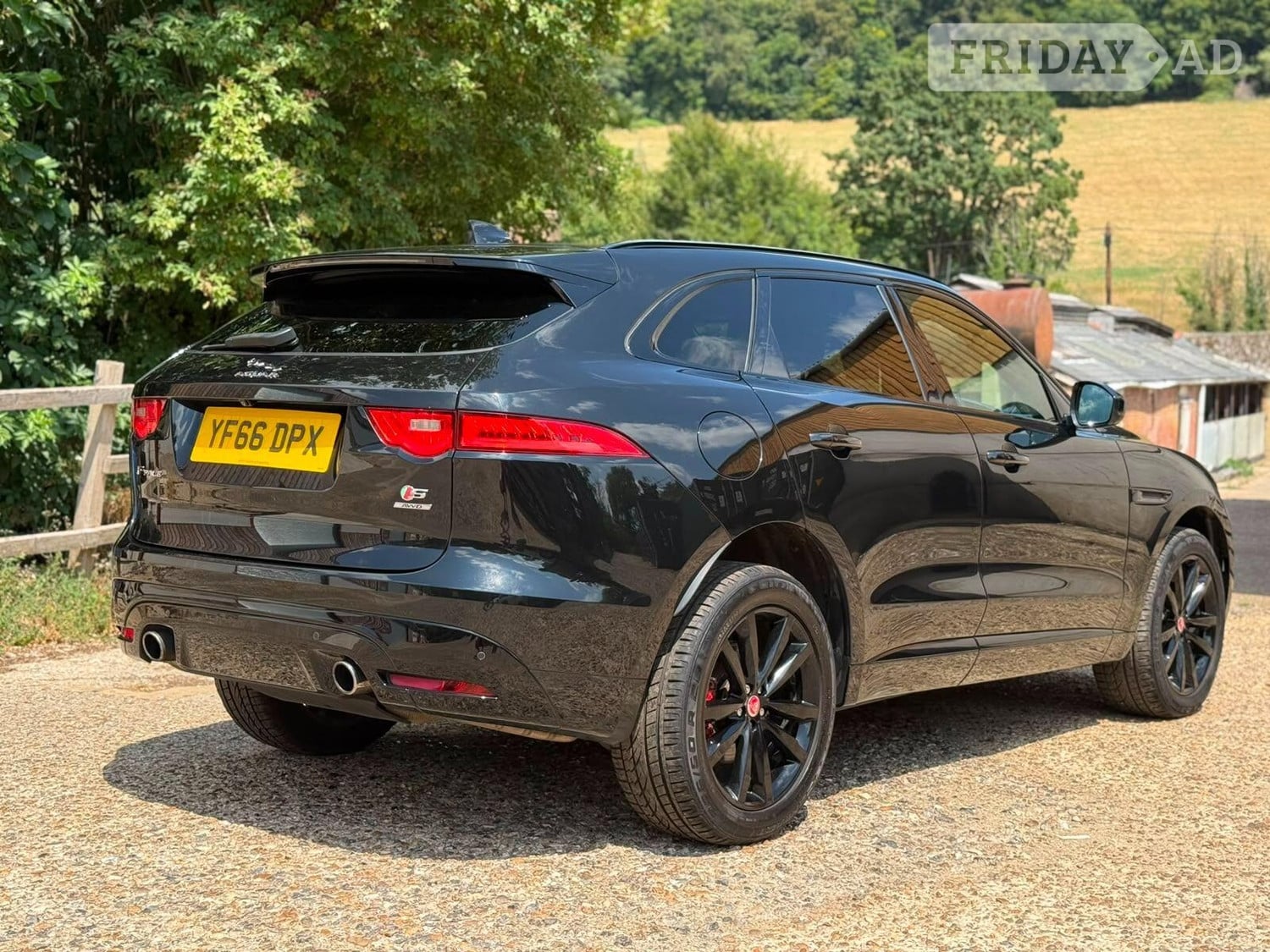 Jaguar F-Pace 2016 - Cars in Upper North Dean