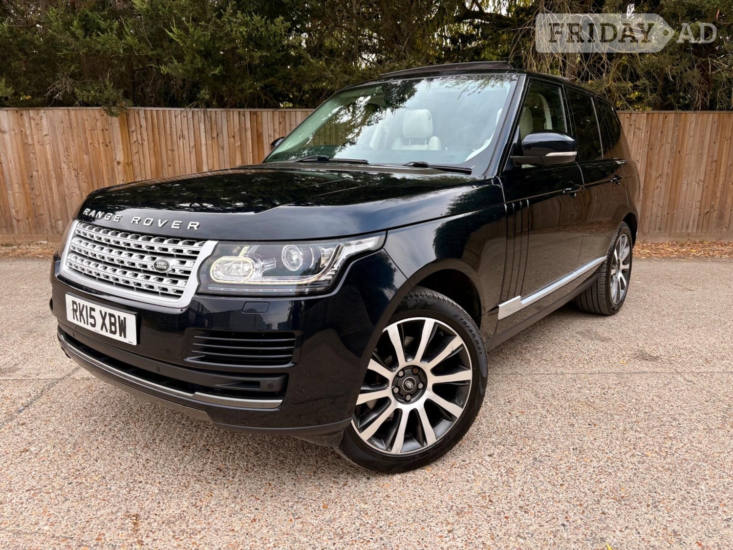 Land Rover Range Rover 2015 in Tonbridge
