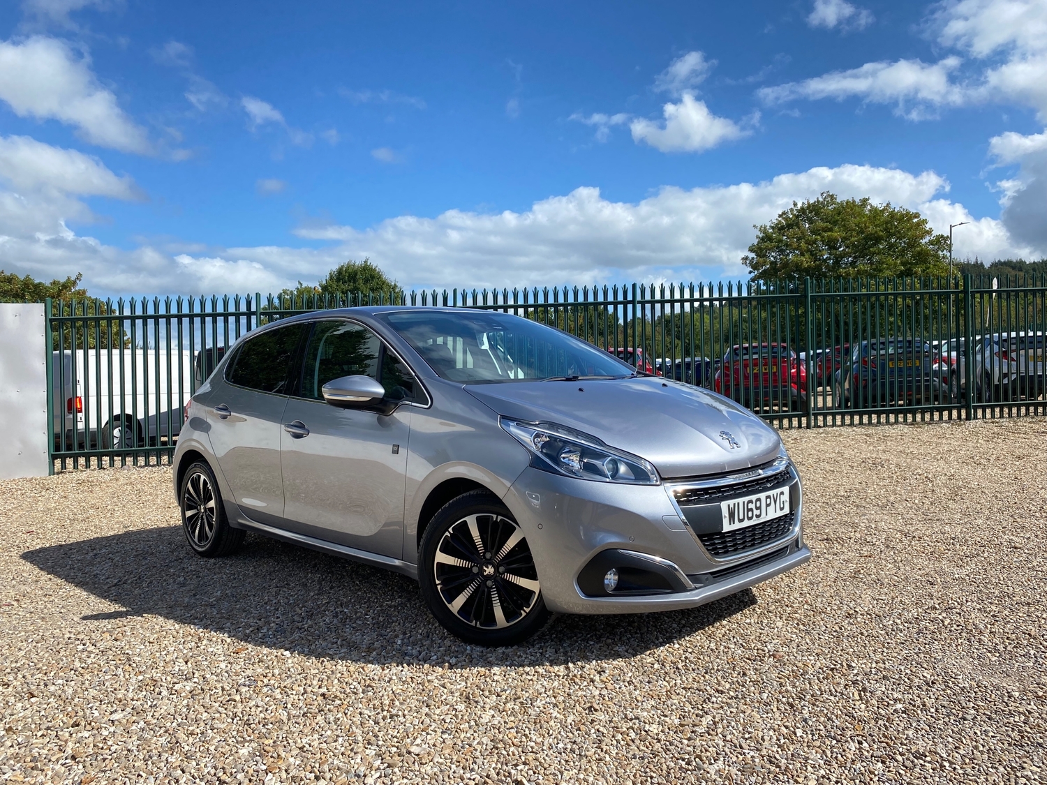 Peugeot 208 Axminster