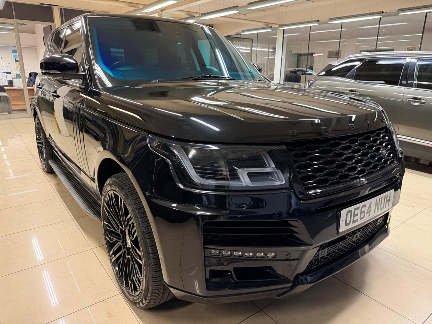 Land Rover Range Rover 2014 in Rotherham