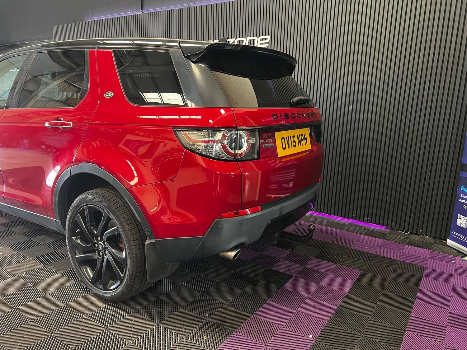 [ berth ]Land Rover Discovery Sport
