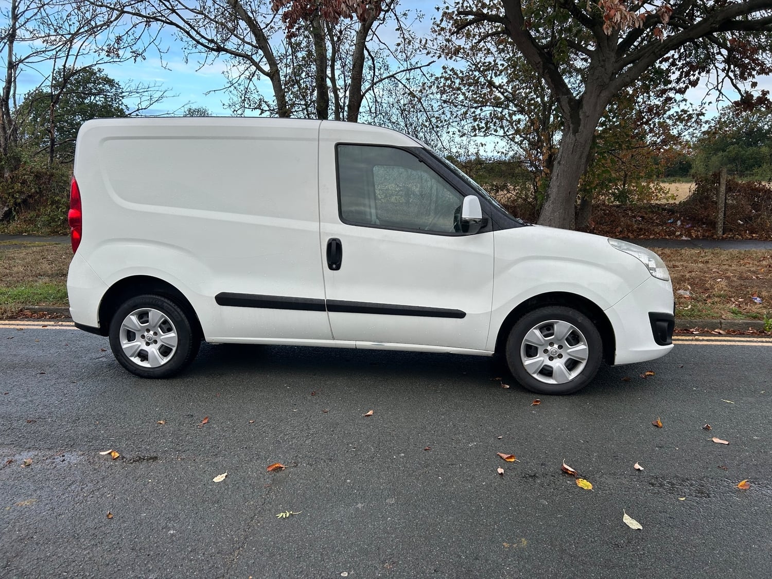 Vauxhall Combo 2017 - Vans & Commercial Vehicles in Hillingdon