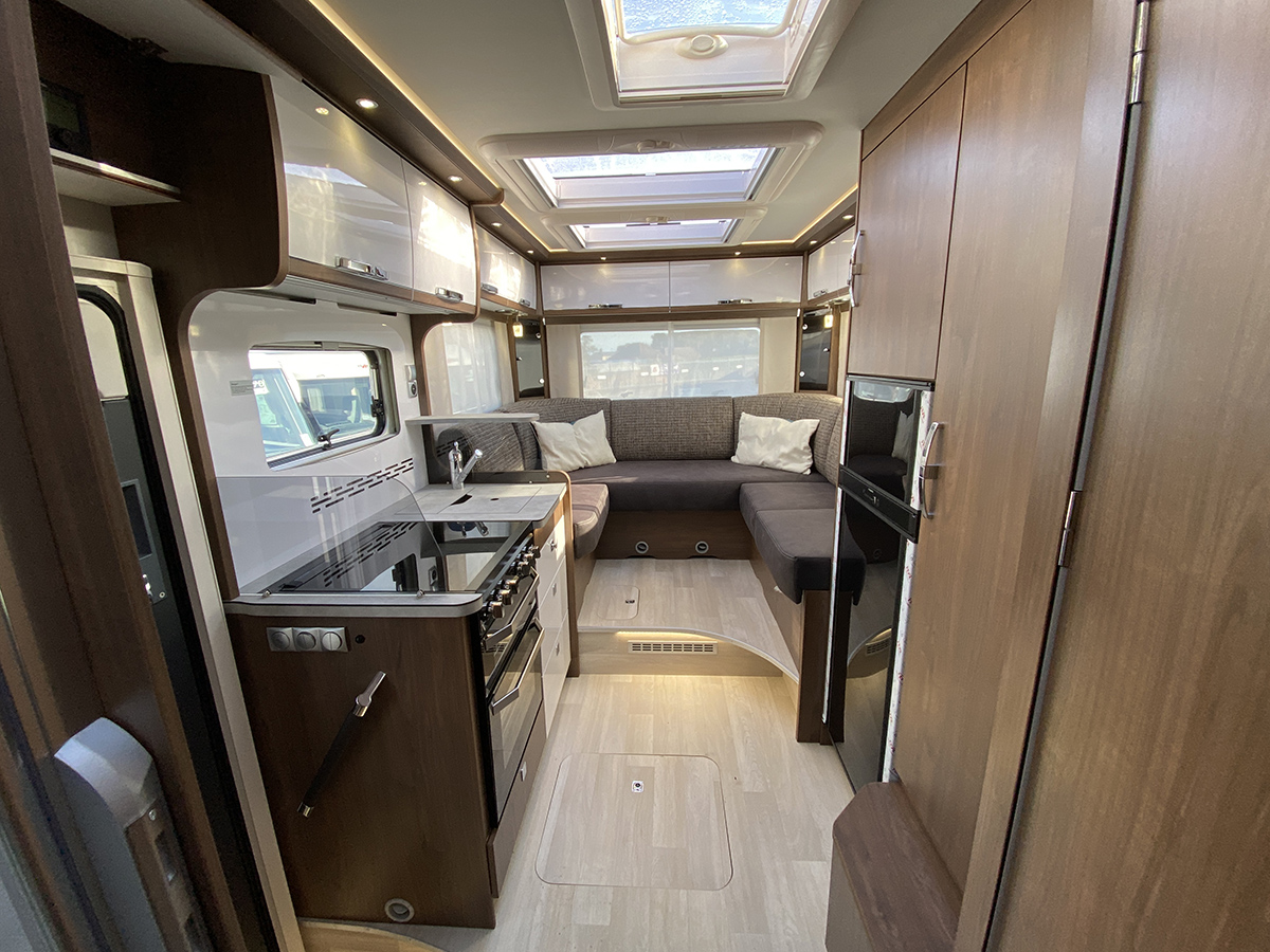 [2 berth ]Frankia F-Line A 680 Plus